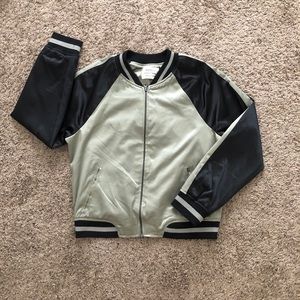 Bomber jacket